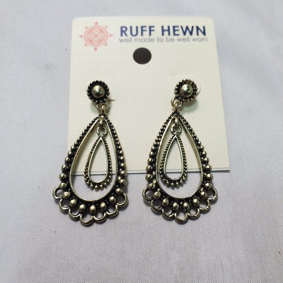 Ruff Hewn Gold teardrop dangle pierced earring - Picture 3 of 4